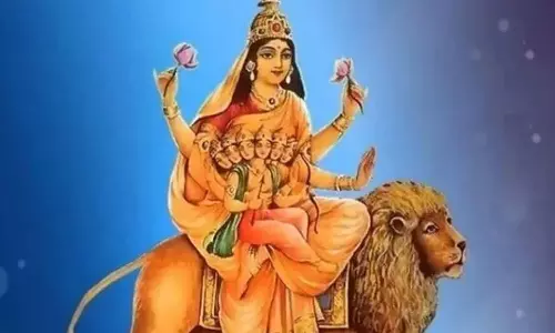 Navratri Special: தாய்மை, கருணையின் வடிவமான ஸ்கந்தமாதா தேவியை வழிபட அணிய வேண்டிய நிறம்...