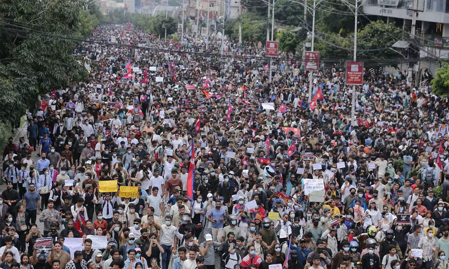 நேபாளத்தில் 16 வயதானவர்களுக்கு வாக்காளர் அடையாள அட்டை- ஆனால்..,