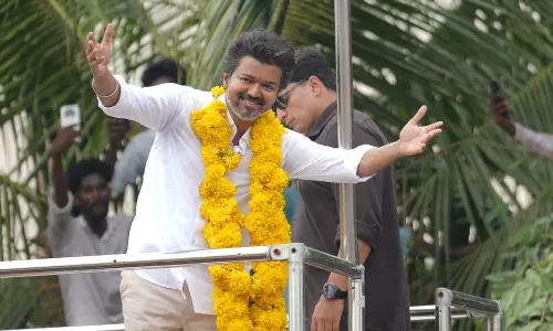 கரூரில் த.வெ.க. தலைவர் விஜய் பிரசாரத்துக்கு போலீசார் அனுமதி