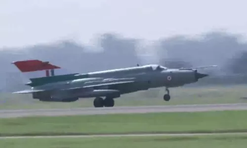 62 ஆண்டுகால சேவை.. ராணுவத்தில் இருந்து விடைபெற்றது MiG 21 போர் விமானம் - இறுதி சாகச வீடியோ இதோ!