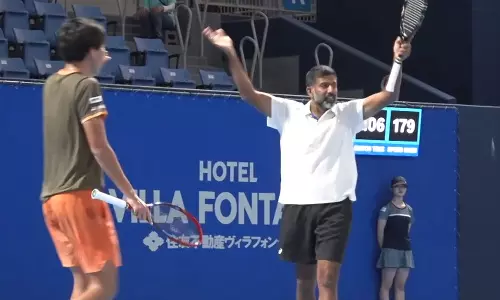 ஜப்பான் ஓபன் டென்னிஸ்: அரையிறுதிக்கு முன்னேறியது போபண்ணா ஜோடி