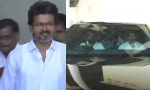 திருச்சியில் இருந்து நாமக்கல் புறப்பட்ட விஜய்- வழிநெடுகிலும் தொண்டர்கள் உற்சாக வரவேற்பு