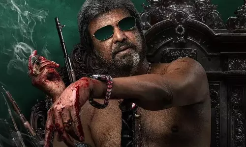 SHIKANJA MAALIK ரத்தக்கறையுடன் அதிரவிடும் மோகன் பாபு... தி பாரடைஸ் படக்குழு வெளியிட்ட போஸ்டர்