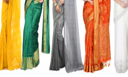 Navratri Special: நவராத்திரி 7-ம் நாளில்  பக்தர்கள் அணிய வேண்டிய ஆடையின் நிறம்...