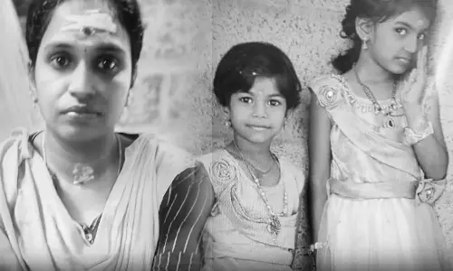 கரூர் கூட்ட நெரிசல்: விஜய் பரப்புரையில் சிக்கி தாய், 2 குழந்தைகள் பலியான சோகம்