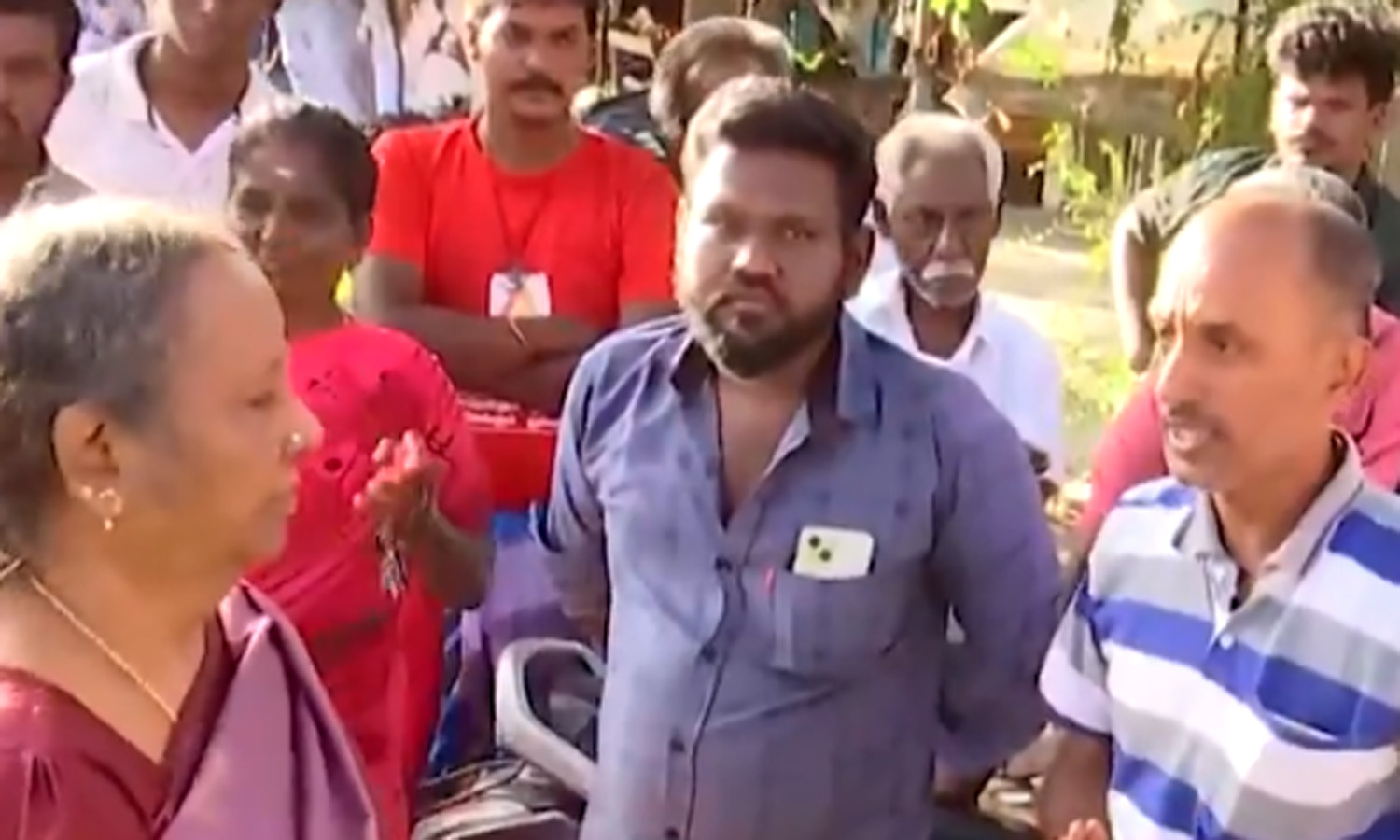 கரூர் கூட்டநெரிசல்: 2-வது நாளாக ஓய்வுபெற்ற நீதிபதி அருணா ஜெகதீசன் விசாரணை கரூர் கூட்டநெரிசல்: 2-வது நாளாக ஓய்வுபெற்ற நீதிபதி அருணா ஜெகதீசன் விசாரணை