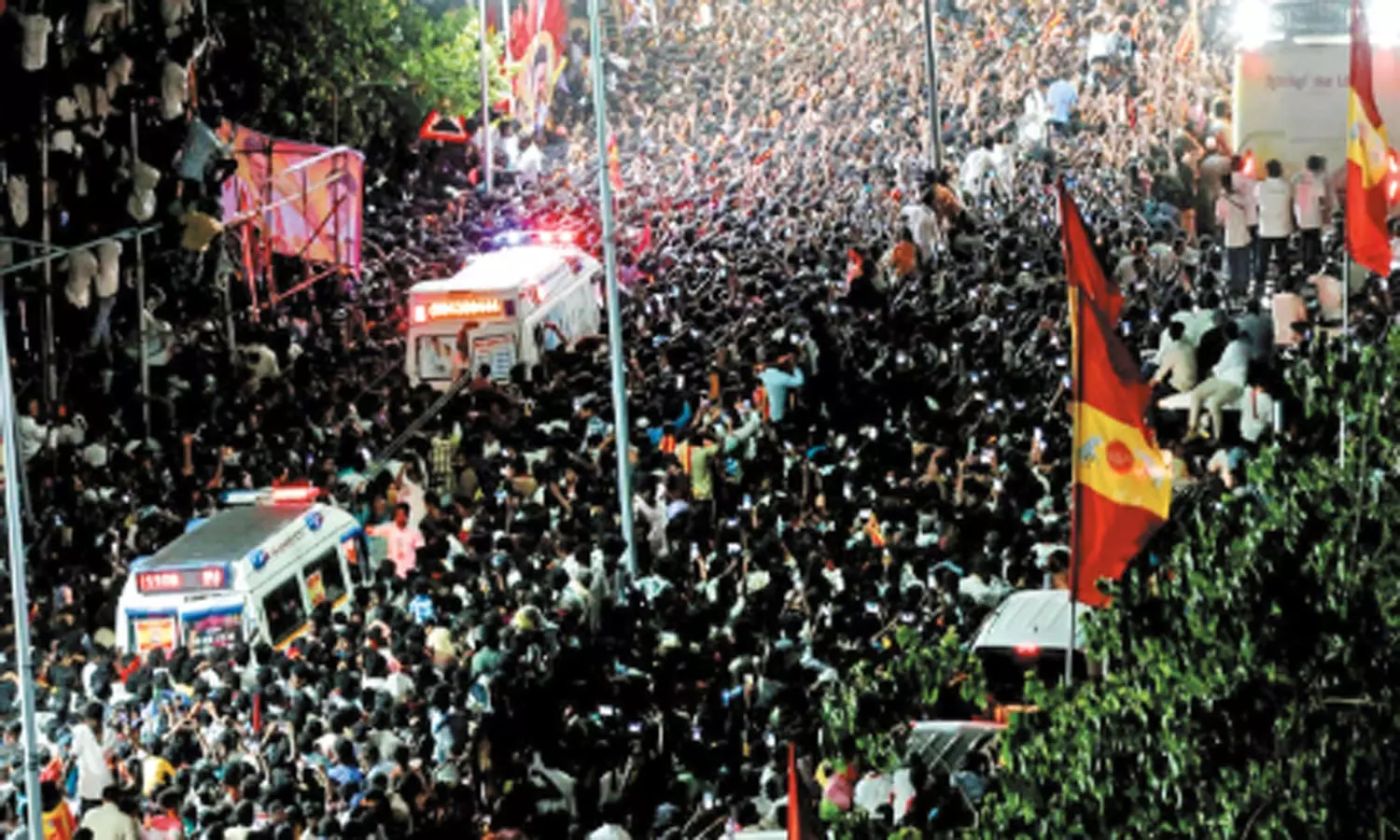 கரூரில் 41 பேர் பலியான சம்பவம்: புதிய விசாரணை அதிகாரி நியமனம் கரூரில் 41 பேர் பலியான சம்பவம்: புதிய விசாரணை அதிகாரி நியமனம்