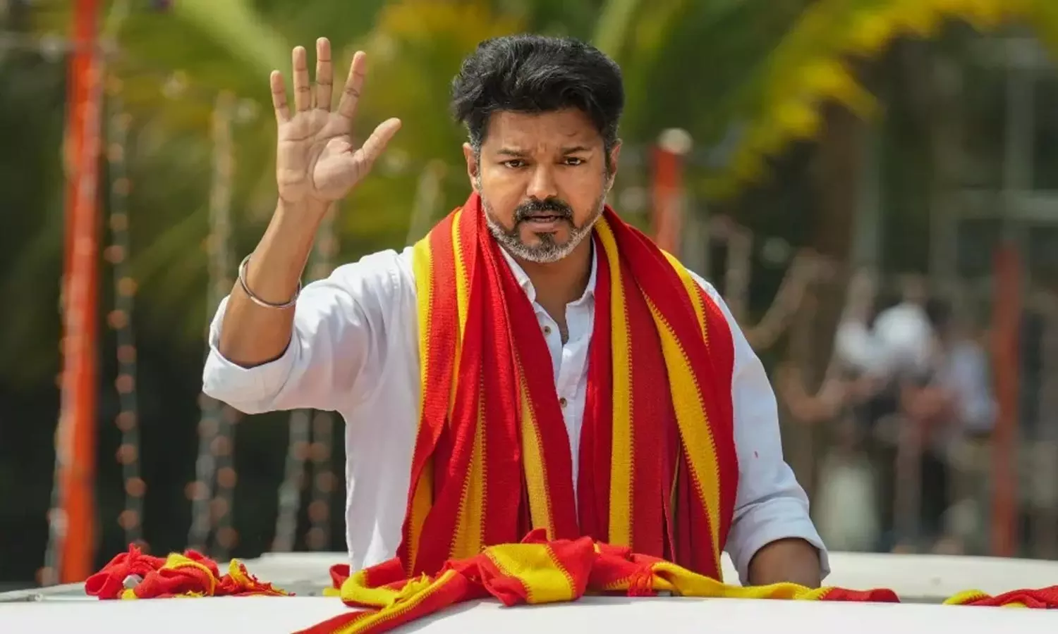 கரூர் சம்பவம் எதிரொலி: த.வெ.க. நிர்வாகிகளுக்கு புதிய உத்தரவு கரூர் சம்பவம் எதிரொலி: த.வெ.க. நிர்வாகிகளுக்கு புதிய உத்தரவு