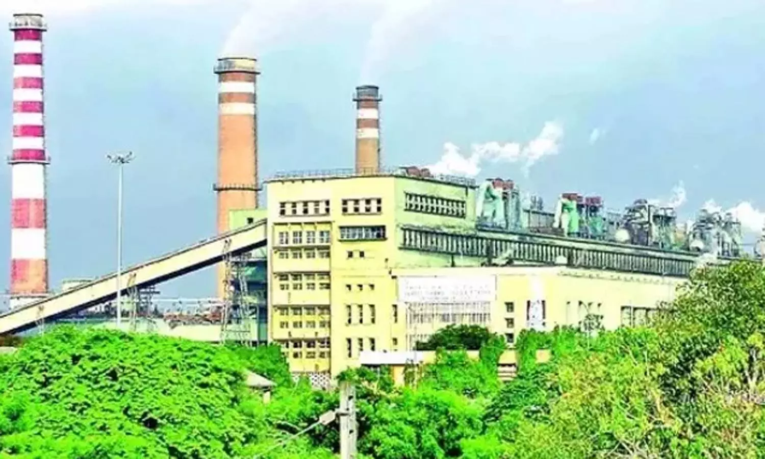 எண்ணூரில் சோகம்: அனல் மின்நிலைய கட்டுமானப் பணியில் ஏற்பட்ட விபத்தில் 9 பேர் பலி எண்ணூரில் சோகம்: அனல் மின்நிலைய கட்டுமானப் பணியில் ஏற்பட்ட விபத்தில் 9 பேர் பலி