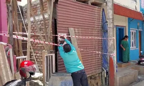 குன்னூர் மார்க்கெட்டில் வாடகை செலுத்தாத 15 கடைகளுக்கு சீல்