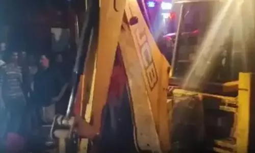 கேரளாவில் கழிவுநீர் தொட்டியை சுத்தம் செய்த 3 தமிழக தொழிலாளர்கள் உயிரிழப்பு