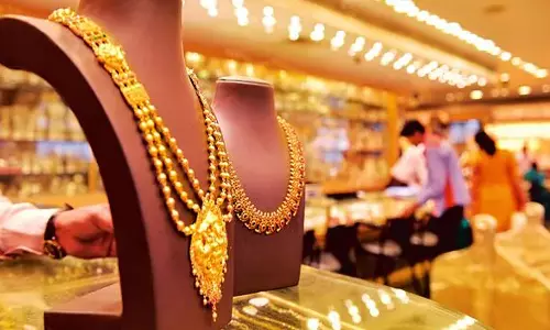 GOLD PRICE TODAY: புதிய உச்சத்தில் தங்கம் விலை.. ரூ.88,000-ஐ நெருங்குகிறது..!