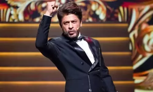 உலகின் பணக்கார நடிகராக உயர்ந்த ஷாருக்கான் - சொத்துமதிப்பு எவ்வளவு தெரியுமா?