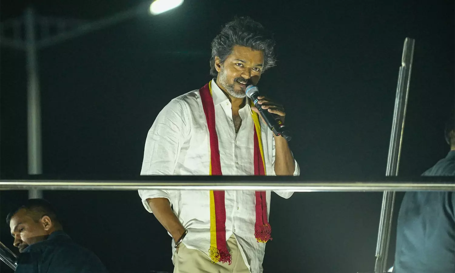 த.வெ.க. தலைவர் விஜய்க்கு பாதுகாப்பு குறைபாடா? - விளக்கம் கேட்கும் உள்துறை அமைச்சகம்