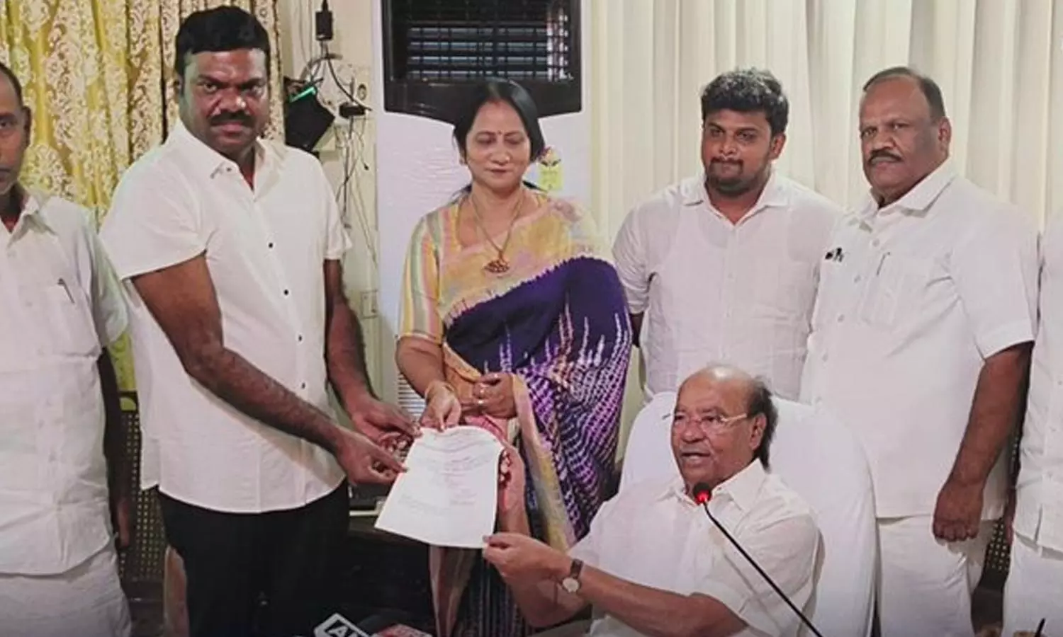 பா.ம.க. இளைஞரணி தலைவராக ஜி.கே.மணி மகன் நியமனம்- ராமதாஸ் அறிவிப்பு பா.ம.க. இளைஞரணி தலைவராக ஜி.கே.மணி மகன் நியமனம்- ராமதாஸ் அறிவிப்பு