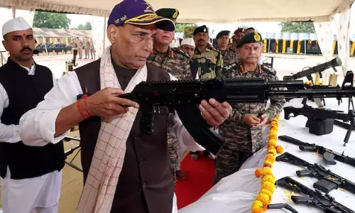 குஜராத் எல்லையில் ராணுவ கட்டமைப்பை அதிகரிக்கும் பாகிஸ்தான்.. ராஜ்நாத் சிங் வார்னிங்!