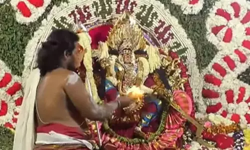 குலசேகரன்பட்டினத்தில் கோலாகலமாக நடந்த சூரசம்ஹாரம்: விண்ணதிர்ந்த ஓம் காளி, ஜெய் காளி கோஷம்