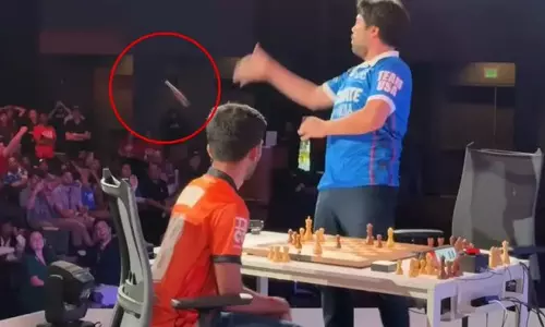 வீழ்த்தியதால் வெறி..! அமெரிக்க கிராண்ட் மாஸ்டரின் செயலால் அதிர்ச்சி அடைந்த குகேஷ்