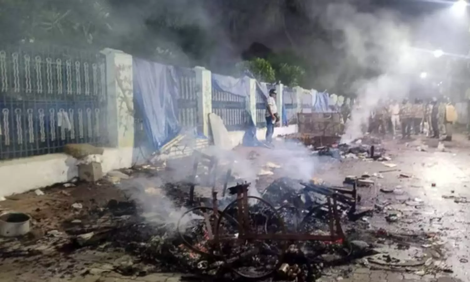 வன்முறையால் பதற்றம்: ஒடிசாவின் கட்டாக்கில் ஊரடங்கு உத்தரவு - இணைய சேவை முடக்கம்