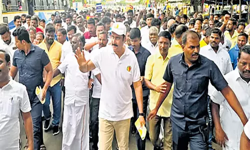 ரோடு- ஷோவுக்கு அனுமதி மறுப்பு- பொதுக்கூட்டத்தில் பங்கேற்கிறார் அன்புமணி ராமதாஸ்