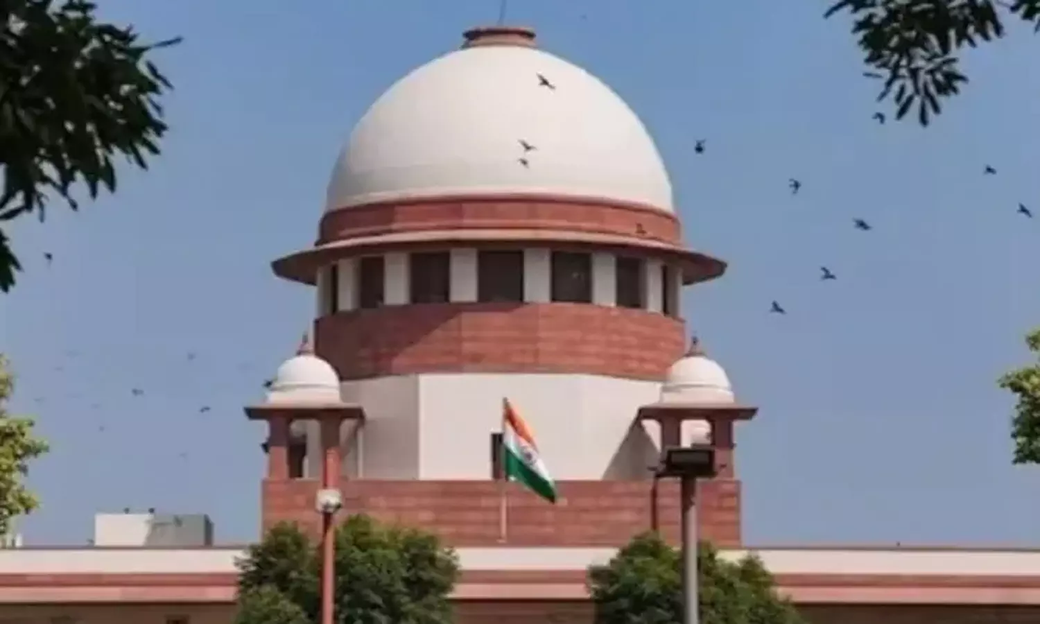 விபத்தைக் குறைக்க புதிய பாதுகாப்பு விதிகளை உருவாக்கவேண்டும்: மாநில அரசுகளுக்கு சுப்ரீம் கோர்ட் உத்தரவு