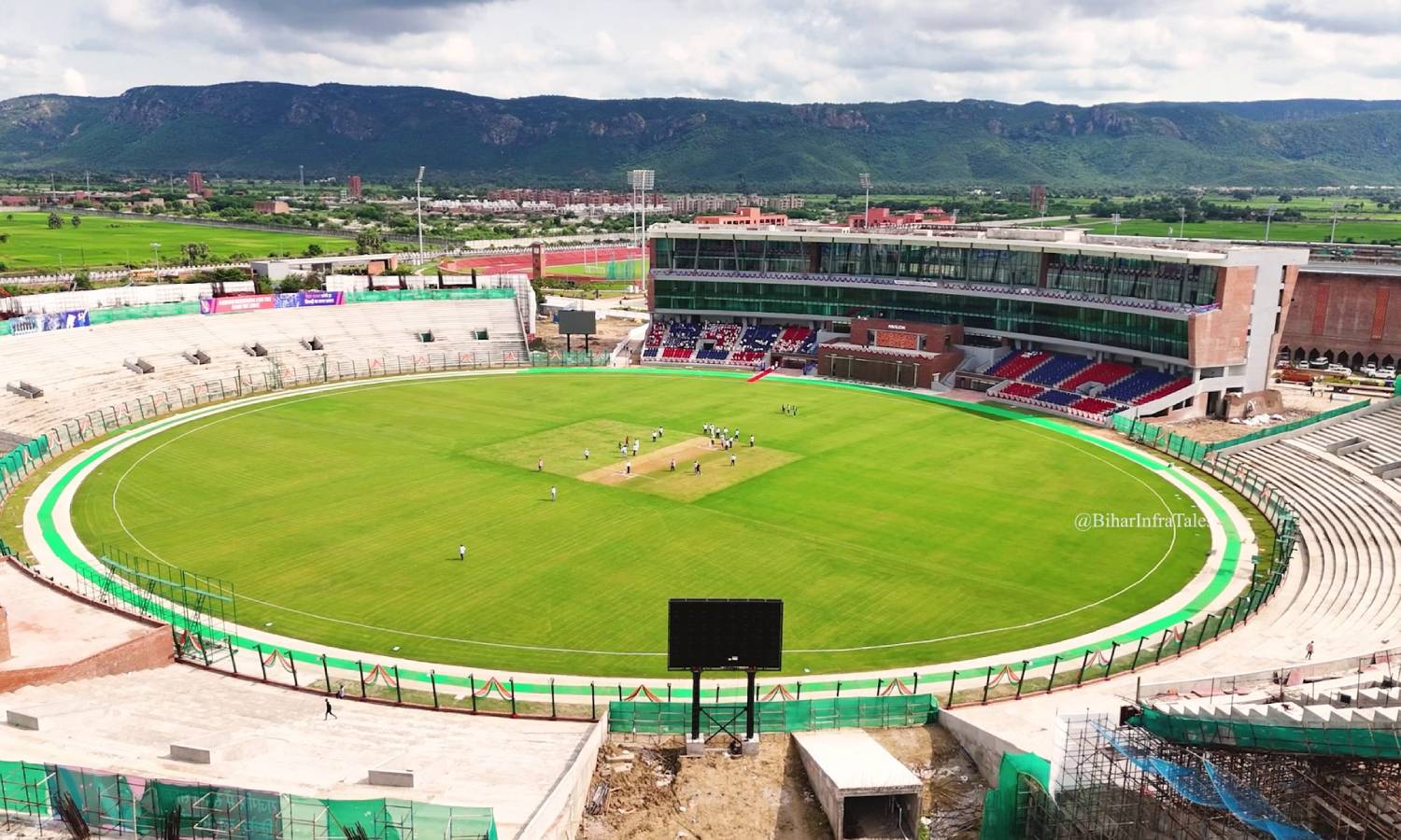 ரூ.1,121 கோடி செலவில்... பீகாரில் திறக்கப்பட்ட இந்தியாவின் 2வது பெரிய கிரிக்கெட் மைதானம்