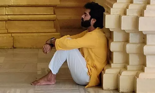 வள்ளலாரை வழிபட்ட நடிகர் சிம்பு