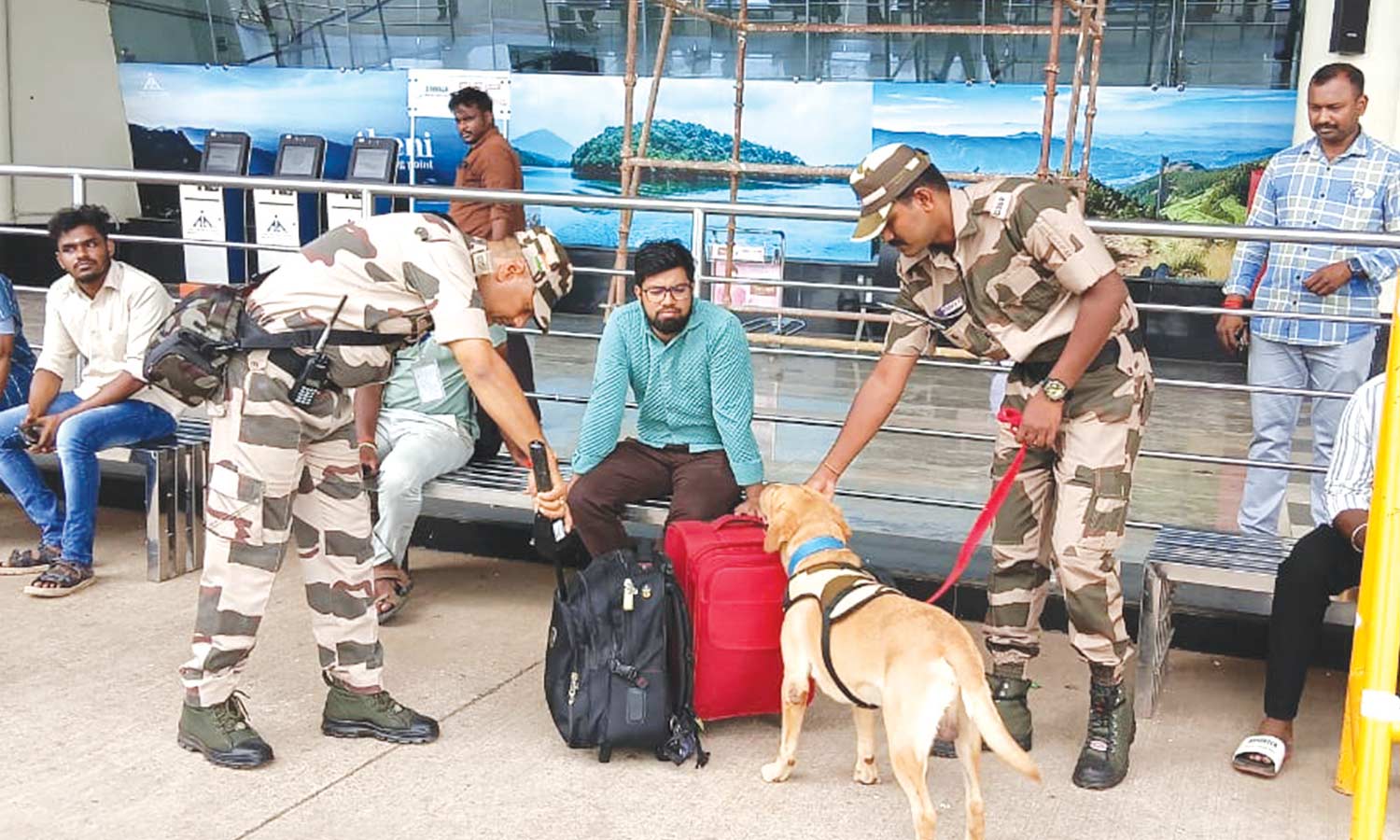 மதுரை விமான நிலையத்திற்கு வெடிகுண்டு மிரட்டல்