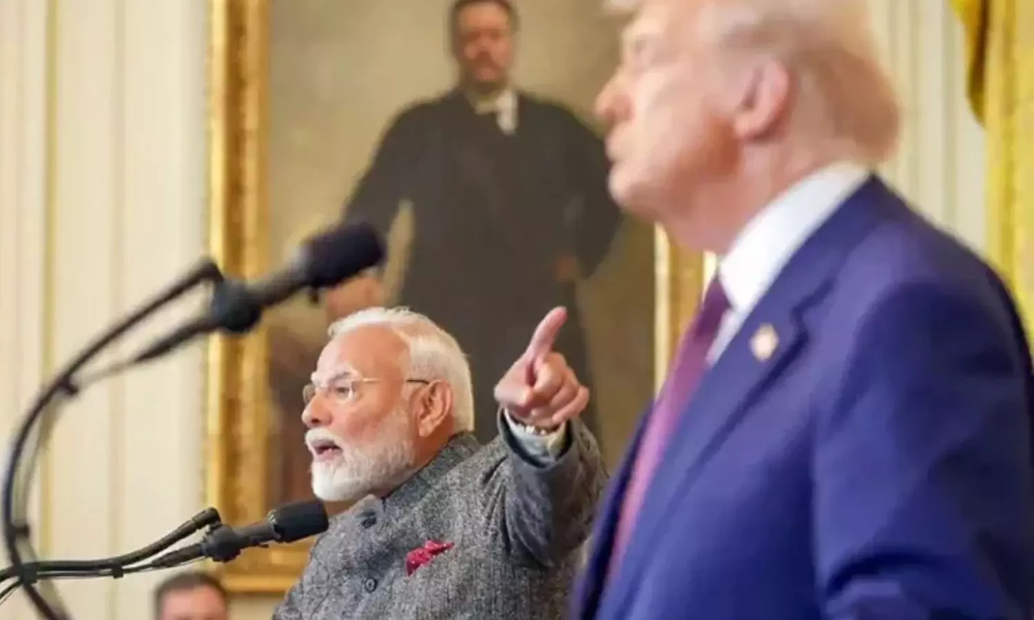 அமெரிக்க அதிபர் டிரம்ப்-ஐ போனில் அழைத்து புகழ்ந்த பிரதமர் மோடி! அமெரிக்க அதிபர் டிரம்ப்-ஐ போனில் அழைத்து புகழ்ந்த பிரதமர் மோடி!