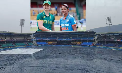 மகளிர் உலகக் கோப்பை 2025: மழையால் இந்தியா- தென் ஆப்பிரிக்கா போட்டி தொடங்குவதில் தாமதம்