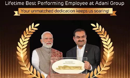 அதானி குழுமத்தின் வாழ்நாள் சிறந்த ஊழியருக்கான விருது வென்ற பிரதமர் மோடி - காங்கிரஸ் கிண்டல்