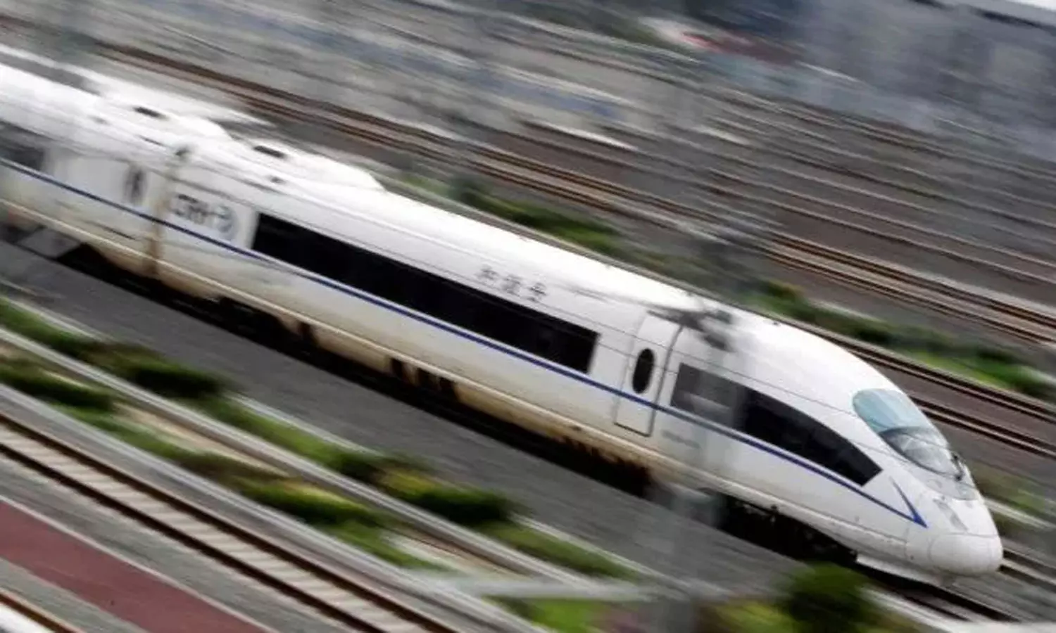 நாட்டின் முதல் புல்லட் ரெயில் எப்போது இயக்கப்படும்?: மத்திய மந்திரி பேச்சு