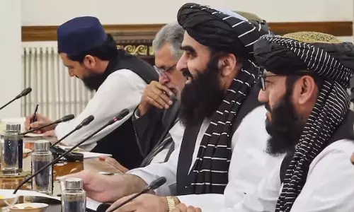 பெண் பத்திரிகையாளர்களுக்கு தடை.. டெல்லி சந்திப்பில் சர்ச்சை - தாலிபான்களுக்கு துணை போனதா மத்திய அரசு?