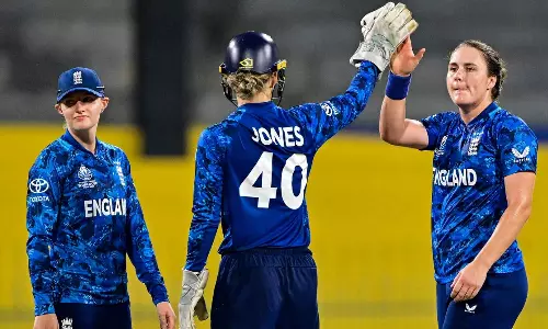 மகளிர் உலகக் கோப்பை: இலங்கையை வீழ்த்தி இங்கிலாந்து அபார வெற்றி