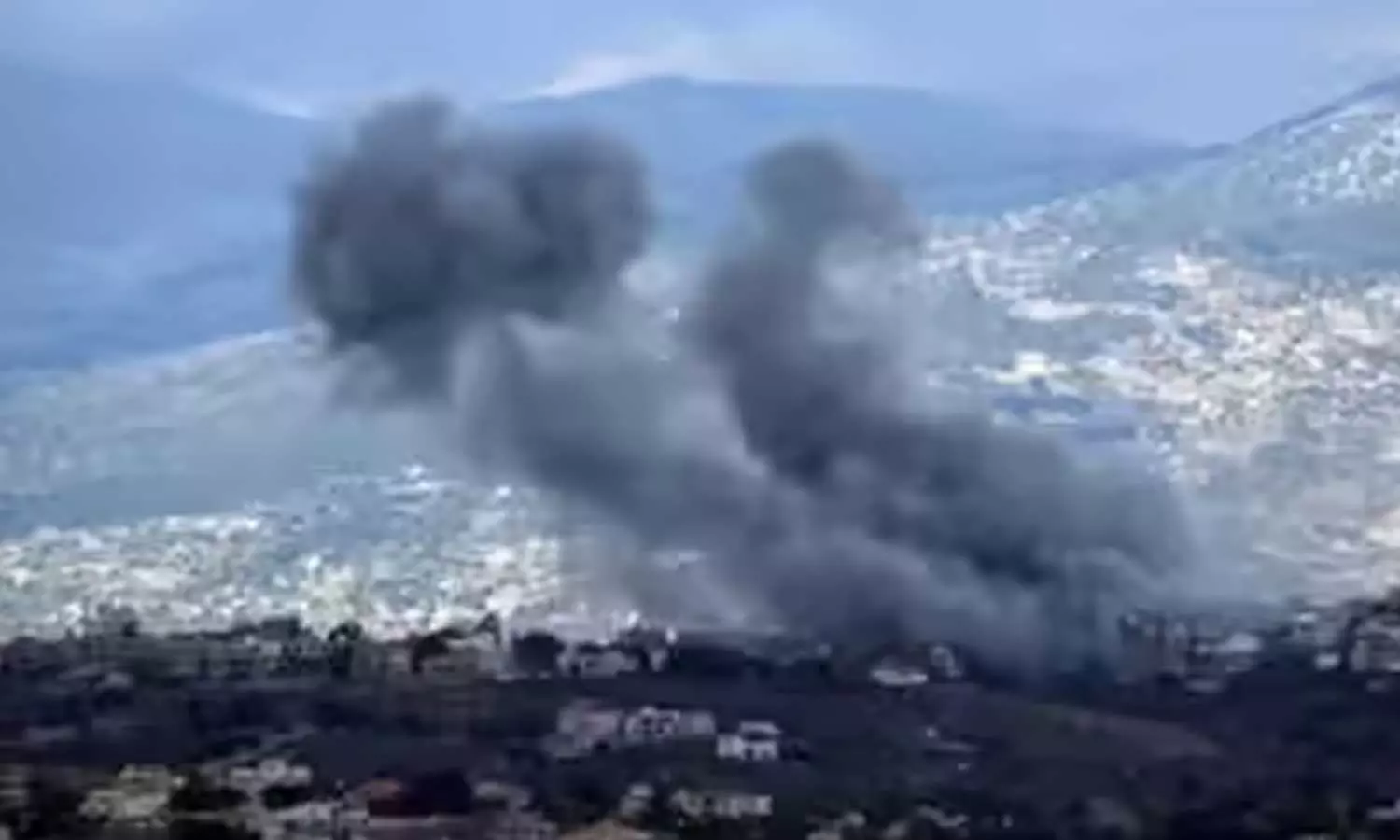 பாகிஸ்தானுக்கு பதிலடி கொடுத்த ஆப்கானிஸ்தான்... ராணுவ நிலைகள் மீது தாக்குதல்