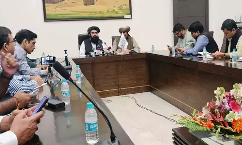 டெல்லி சந்திப்பில் சர்ச்சை: பெண் பத்திரிகையாளர்களுக்கு தடை - தாலிபான் செய்தித்தொடர்பாளர் விளக்கம்