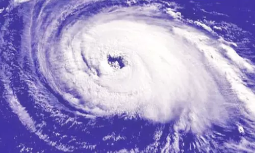 புதுச்சேரியை 3 புயல்கள் தாக்கும் அபாயம்- வானிலையாளர் தகவல்