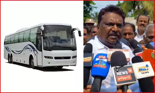 ஆம்னி பேருந்துகள் நாளைக்குள் கட்டணத்தை குறைக்காவிட்டால் கடும் நடவடிக்கை: அமைச்சர் எச்சரிக்கை