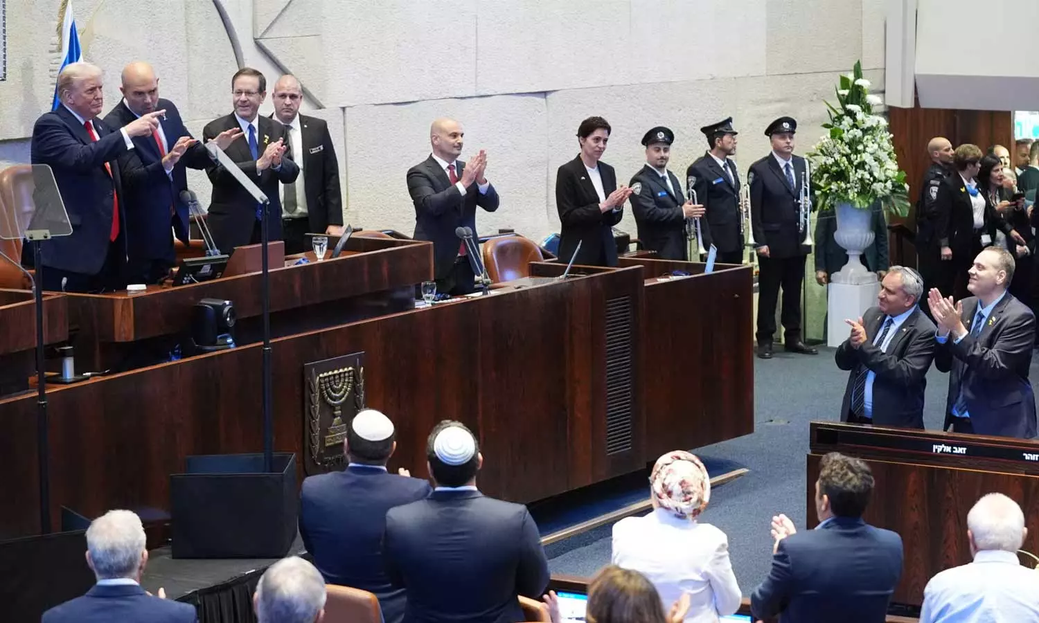 உலகிற்கு அதிக டிரம்ப்கள் தேவை: இஸ்ரேல் பாராளுமன்றத்தில் உற்சாக வரவேற்பு