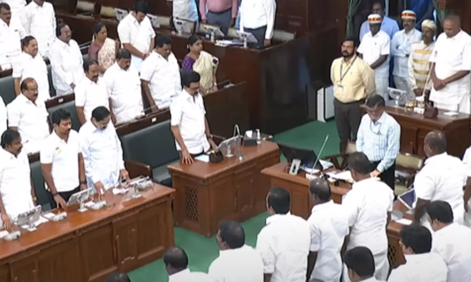 எம்.எல்.ஏ.க்கள் மறைவுக்கு இரங்கல் தீர்மானம் நிறைவேற்றி சட்டசபை ஒத்திவைப்பு எம்.எல்.ஏ.க்கள் மறைவுக்கு இரங்கல் தீர்மானம் நிறைவேற்றி சட்டசபை ஒத்திவைப்பு