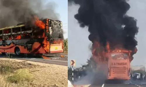 VIDEO: சாலையில் திடீரென தீப்பிடித்து எரிந்த பேருந்து - 10 பேர் உயிரிழப்பு என அச்சம்