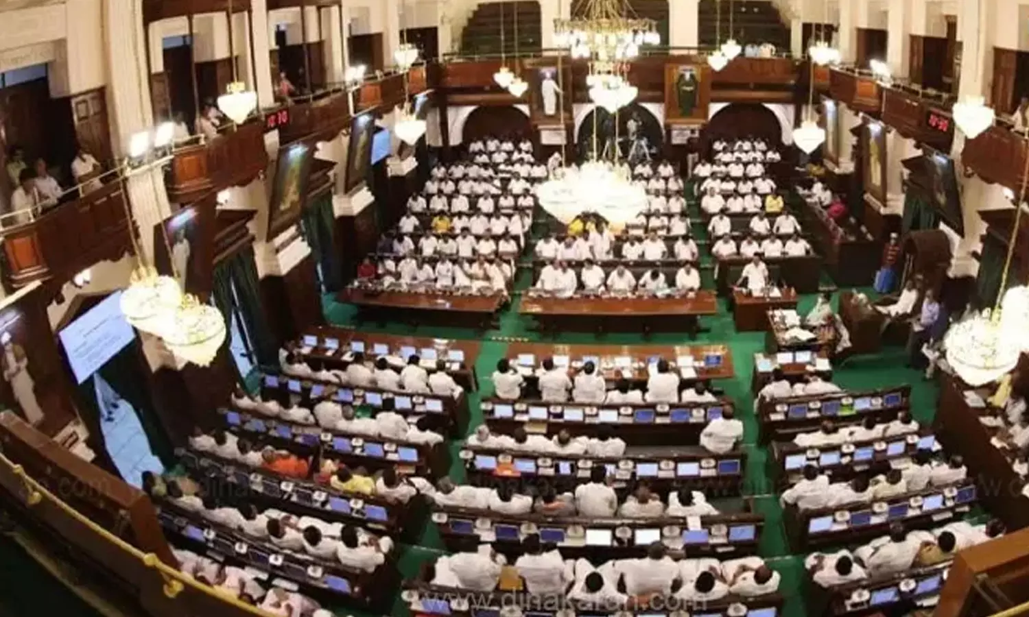 இந்தி மொழிக்கு தடை விதிக்கும் மசோதா?- தமிழக அரசு விளக்கம்