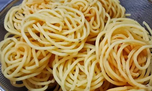 ஒரே மாதிரி முறுக்கு வேண்டாம்! தீபாவளிக்கு இப்படி ட்ரை பண்ணி பாருங்க!