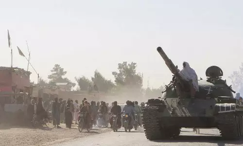 போர்க்களமான எல்லைப்பகுதி: பாகிஸ்தான்- ஆப்கானிஸ்தான் இடையே 48 மணி நேர சண்டை நிறுத்தம்