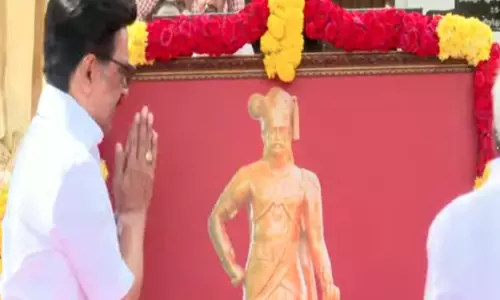வீரபாண்டிய கட்டபொம்மன் நினைவு நாள் - முதலமைச்சர் மு.க.ஸ்டாலின் மரியாதை