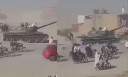 ஆப்கானிஸ்தான் தெருக்களில் பாகிஸ்தான் ராணுவ பீரங்கிகளுடன் வலம் வரும் தாலிபான்? - வீடியோ வைரல்