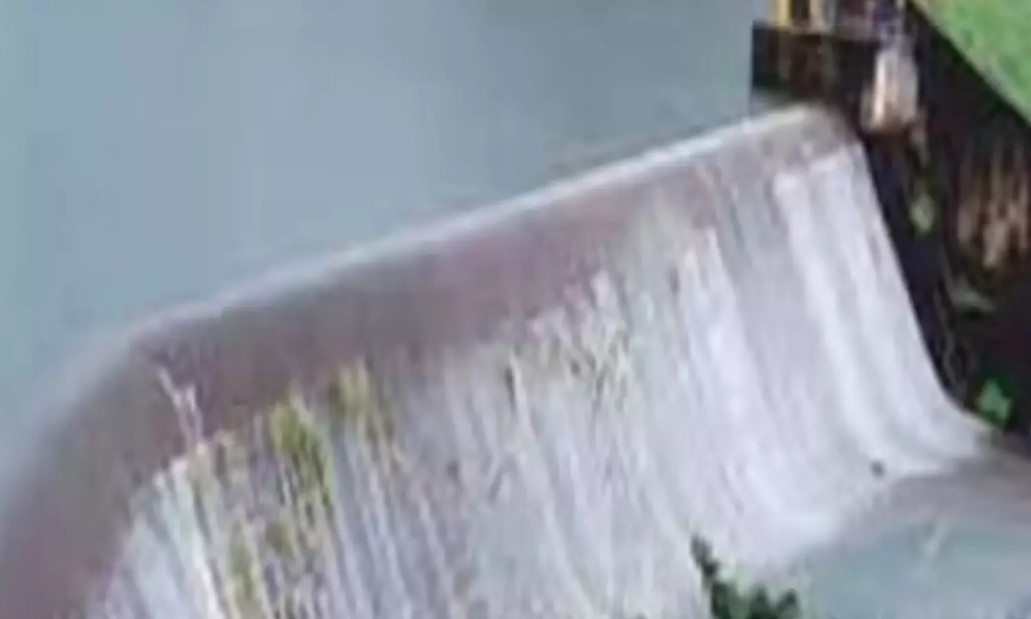 நெல்லை, தென்காசியில் அணைகளுக்கு நீர்வரத்து அதிகரிப்பு: கொடுமுடியாறு அணை நீர்மட்டம் ஒரே நாளில் 10 அடி உயர்வு நெல்லை, தென்காசியில் அணைகளுக்கு நீர்வரத்து அதிகரிப்பு: கொடுமுடியாறு அணை நீர்மட்டம் ஒரே நாளில் 10 அடி உயர்வு