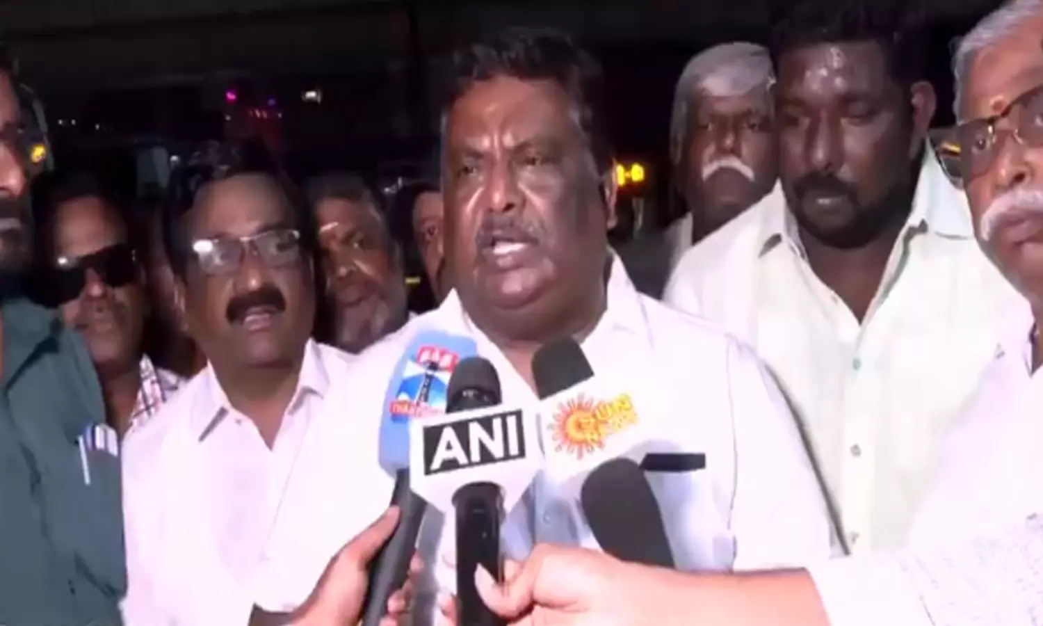 தேவையான அளவிற்கு போக்குவரத்து வசதிகள் செய்து கொடுக்கப்பட்டுள்ளன- அமைச்சர் சிவசங்கர்