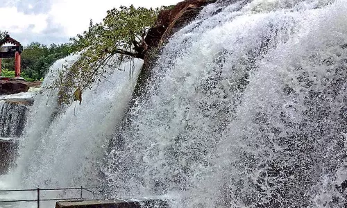 பேச்சிப்பாறை-பெருஞ்சாணி அணைகளுக்கு நீர்வரத்து அதிகரிப்பு
