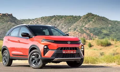 ADAS வசதியுடன் அப்டேட் செய்யப்பட்ட டாடா நெக்சான்... விலை தான் ஹைலைட்டே..!